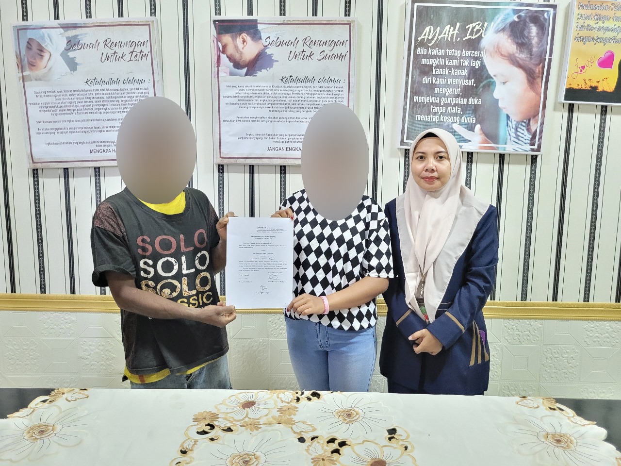 Kesepakatan damai para pihak didampingi Mediator Hakim Fauziah Burhan, S.H.I.